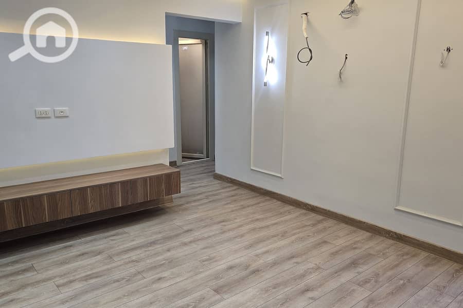 12 Untitled-1_0014_WhatsApp Image 2025-09-27 at 5.16. 16 PM (2). jpg