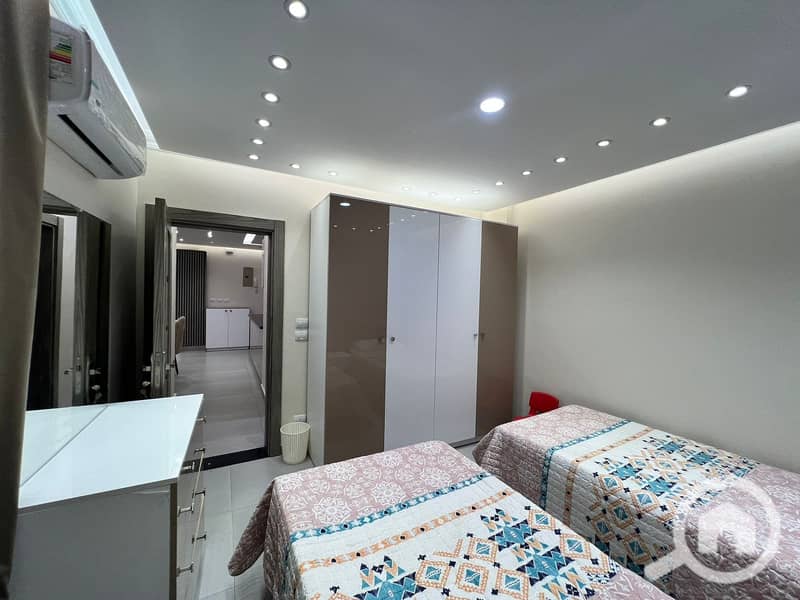 3 c16df8cb-cd4e-409e-88e4-8c2709fb217b. jpeg