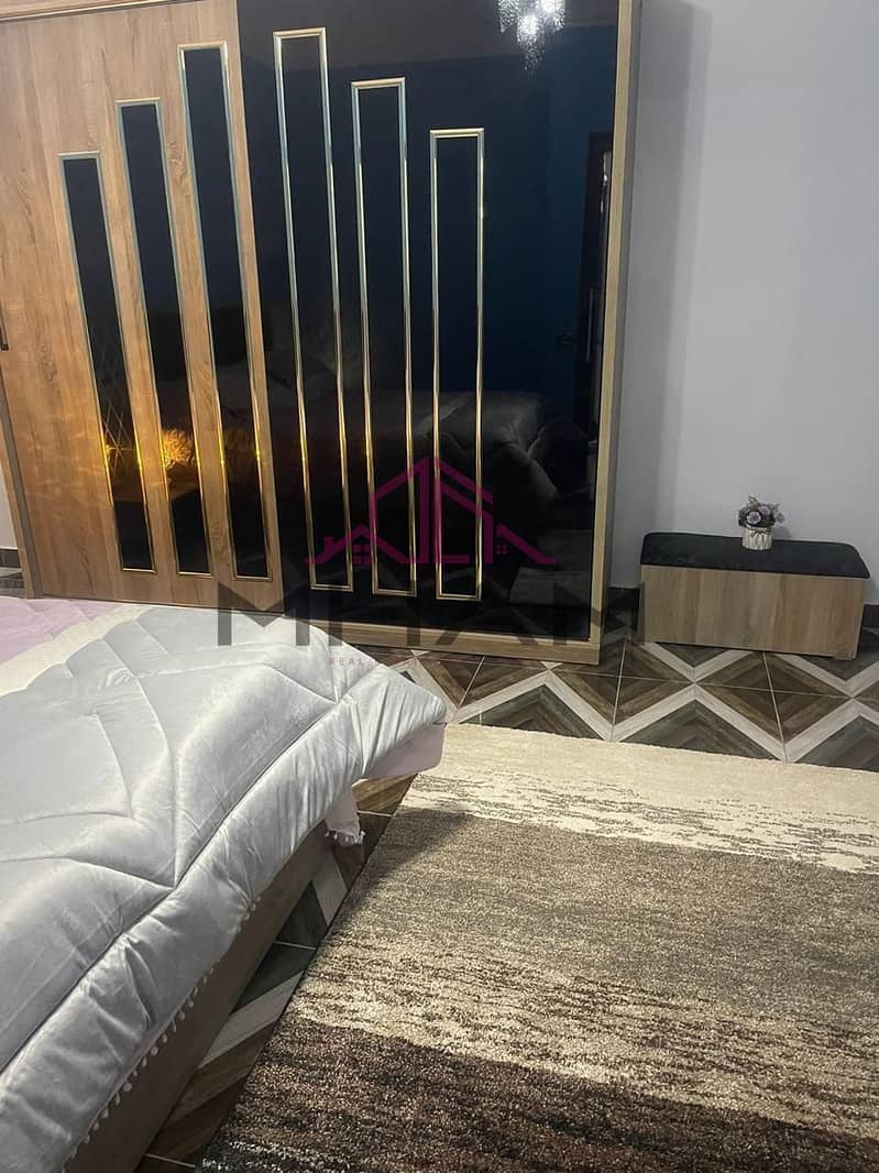 9 photo_5841628716746869680_y. jpg