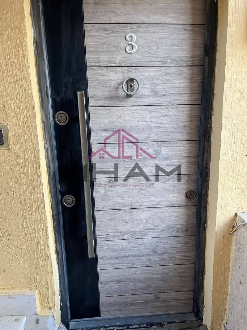 3 photo_5841651630397394344_y. jpg