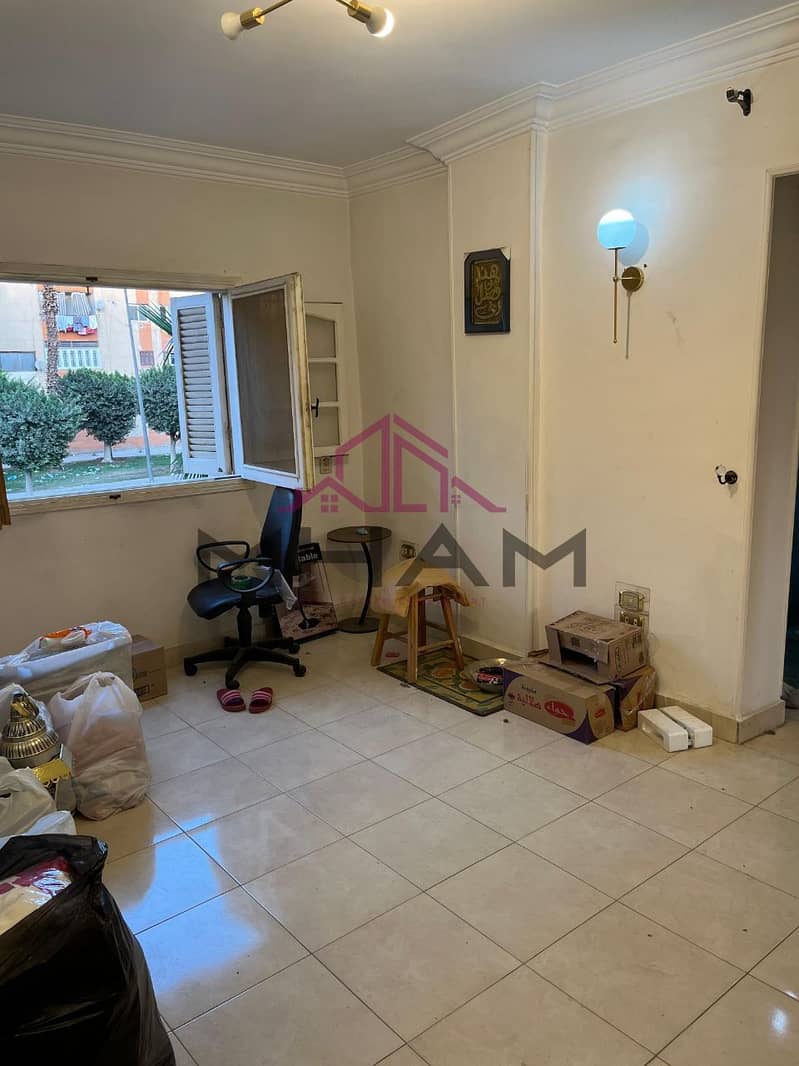 8 photo_5841651630397394351_y. jpg