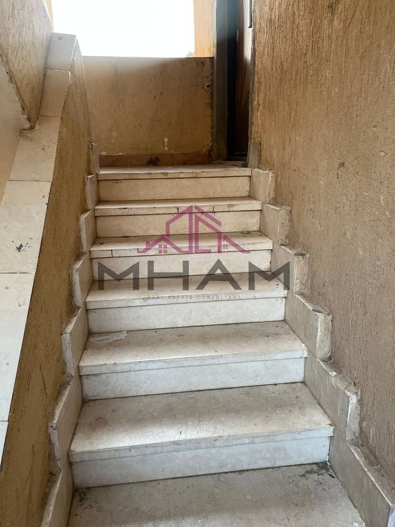 10 photo_5841651630397394353_y. jpg