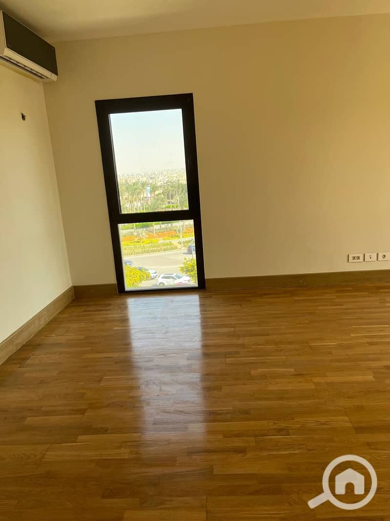 4 WhatsApp Image 2025-11-17 at 11.45. 08 PM. jpeg