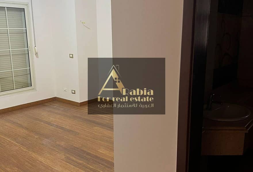 5 760d5b2e-a48a-40d1-a216-47355eacfd3c. jpg