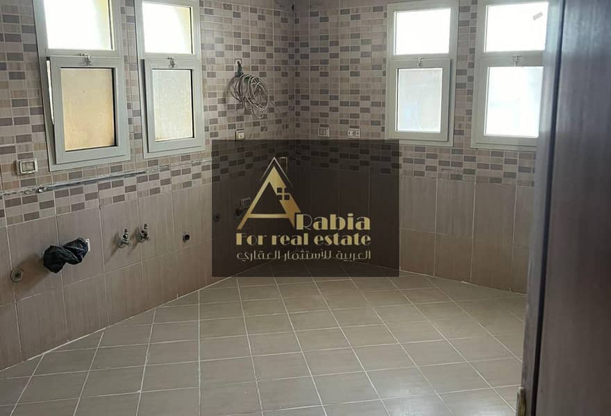 6 739e2ac7-1d34-47a7-8130-2fd2a2de4ea3. jpg