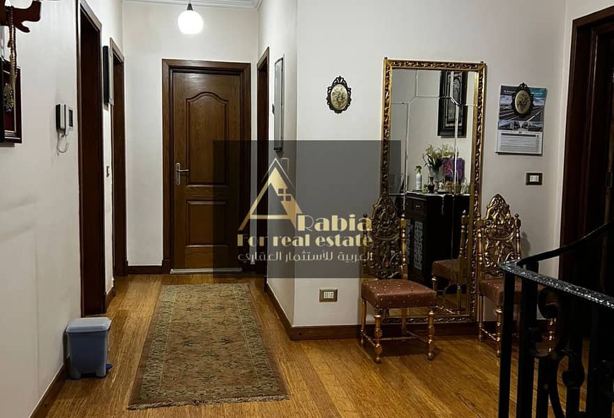 9 f6823fc7-f667-42bb-90a8-5a17ed6450af. jpg