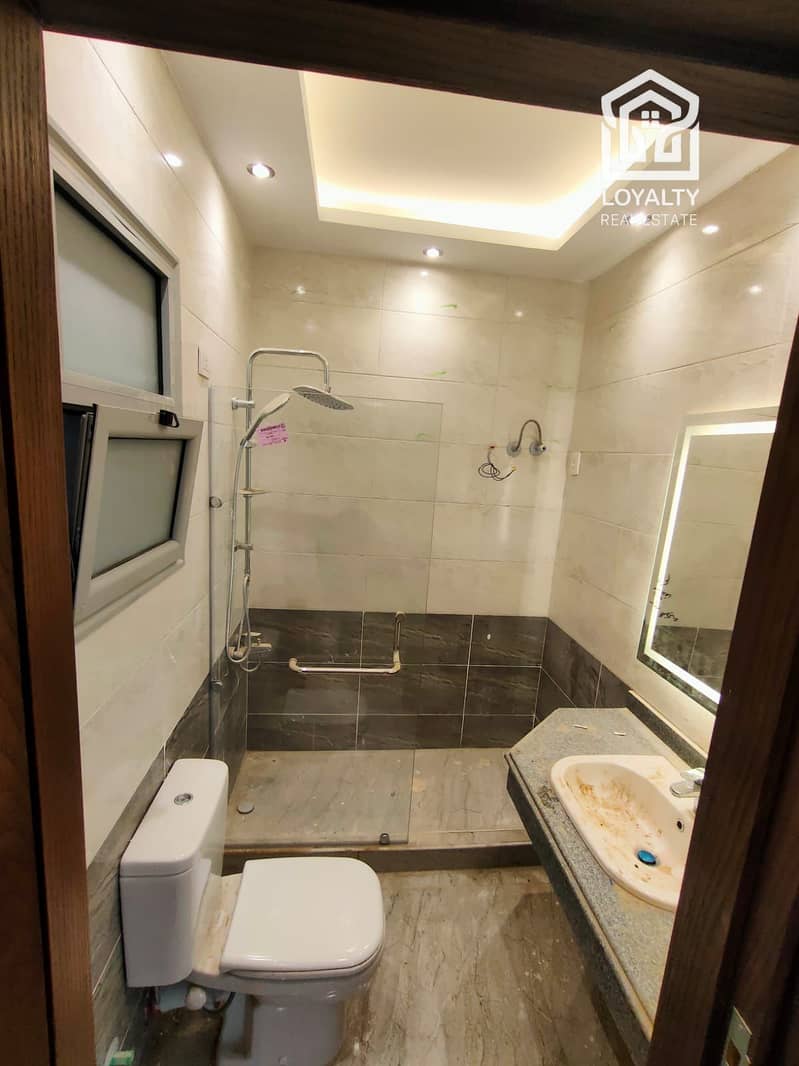 5 WhatsApp Image 2025-11-23 at 14.32. 58. jpeg