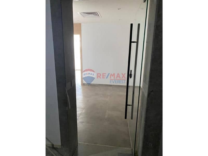 9 f7cb6e1c-4808-44ed-8bc5-68fae55c69b1. jfif. jpg