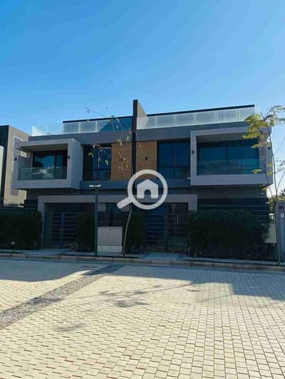 توين هاوس 4 غرف نوم للبيع في مدينة الشروق، القاهرة - IMG_20251110_010434_219. jpg