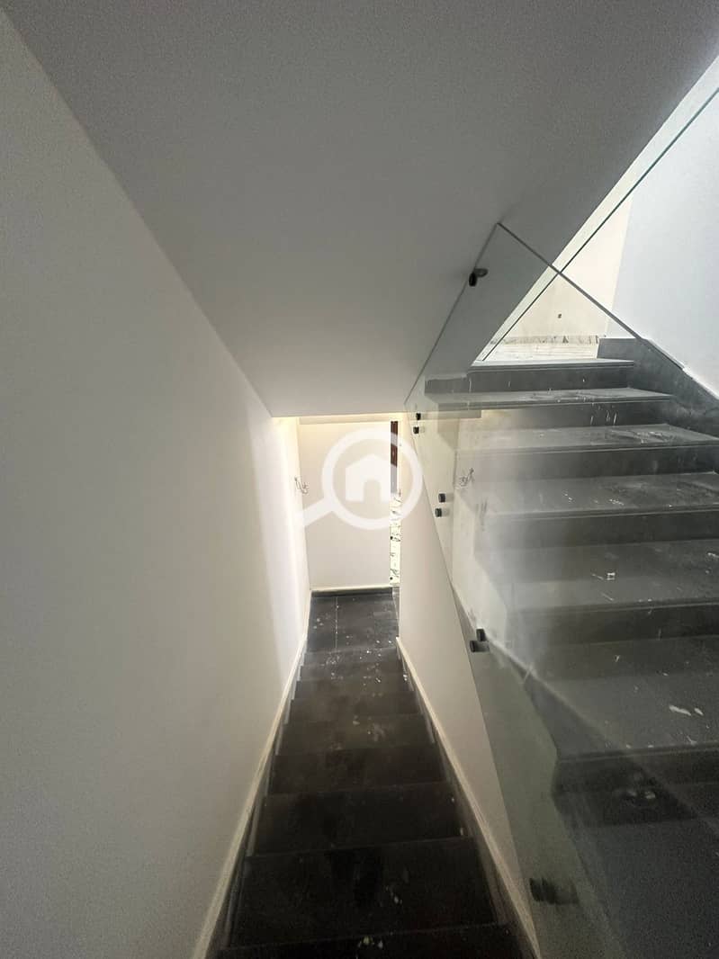 3 94e03c3a-214f-40df-82ee-32f36ca1f5e5 - Copy. jpg