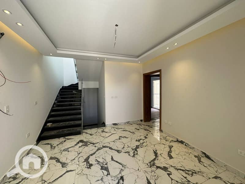 6 4ac391fe-1652-4653-b427-7c9347a9f77d - Copy. jpg