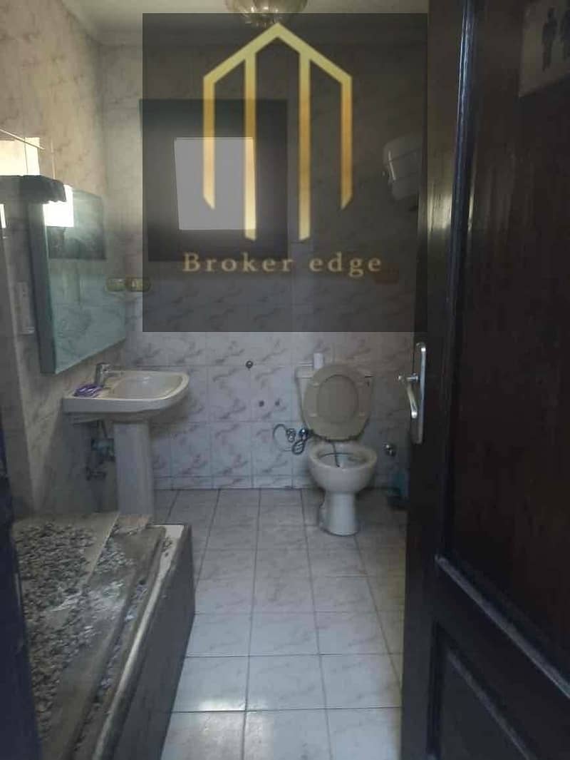 9 bda68776-c8f8-4aaf-a4cf-29dc02a377e8. jpg