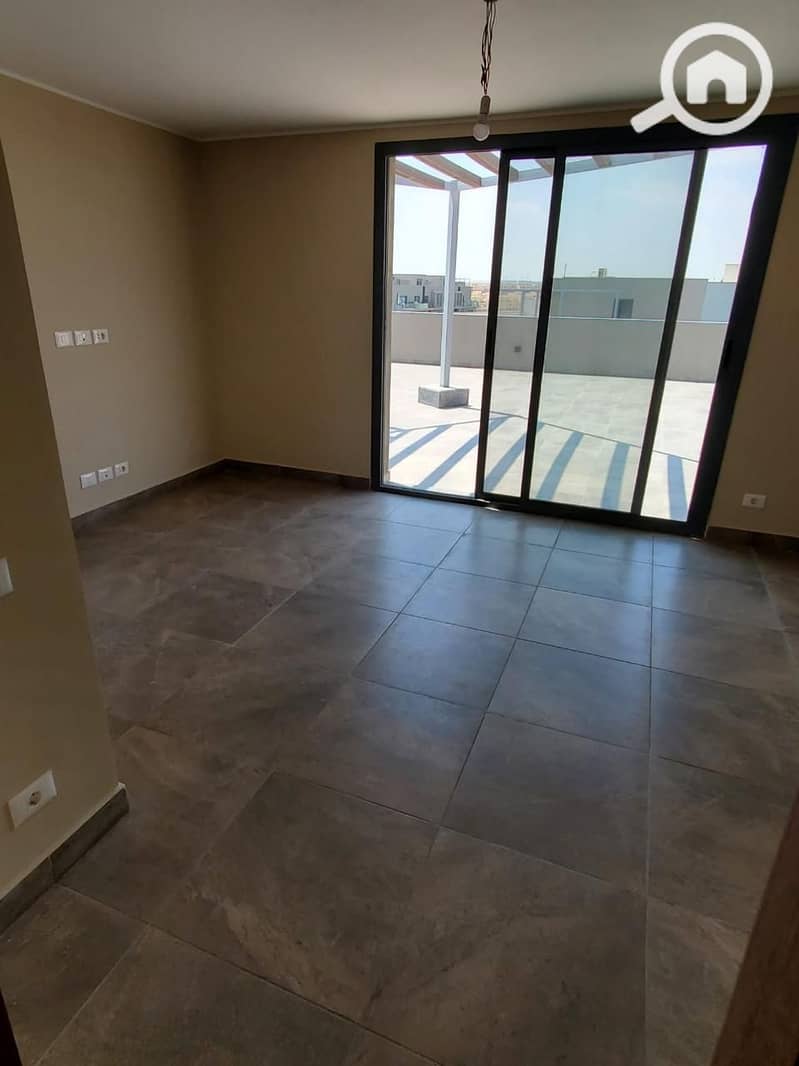 4 WhatsApp Image 2025-11-22 at 1.14. 55 PM. jpeg