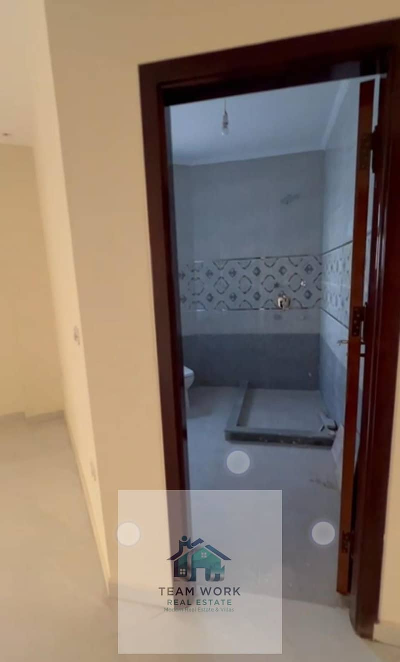 11 aa86a8ab-8171-4c08-a8d2-c5ceae11a1cf. jpg