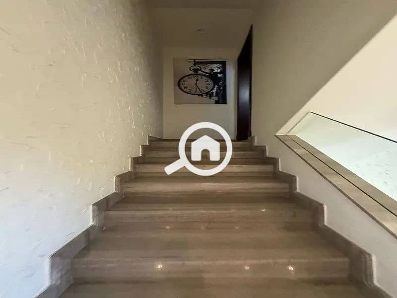 2 d44ecb88-d4b8-461f-8792-3c76403b64ef. jpeg