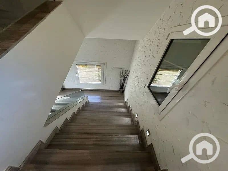 11 80dac7ff-07de-45f4-bc2d-ffe8d2da75b3. jpeg