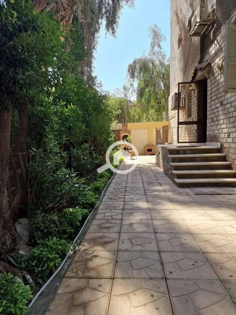 2 9fd52729-4c38-4ac1-9724-19d1bb9347be. jpeg