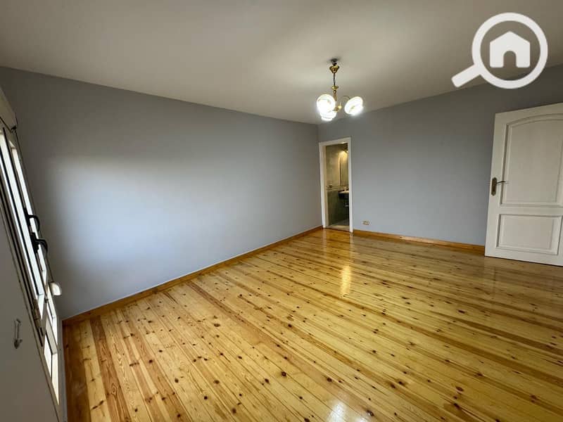 9 ce5ee418-b12f-43d1-8455-d0757d8b800c. jpeg