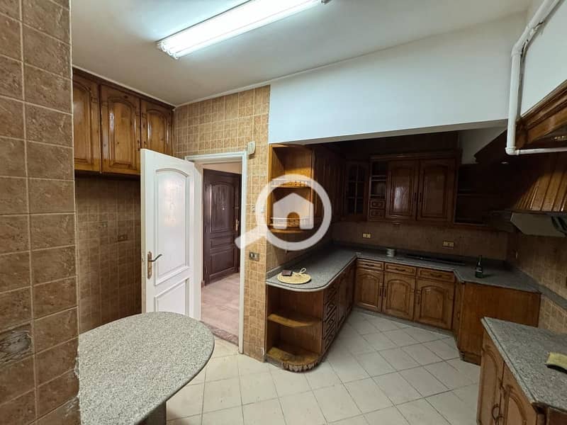 13 def278d2-6c53-45d8-8632-53c3995e6b19. jpeg