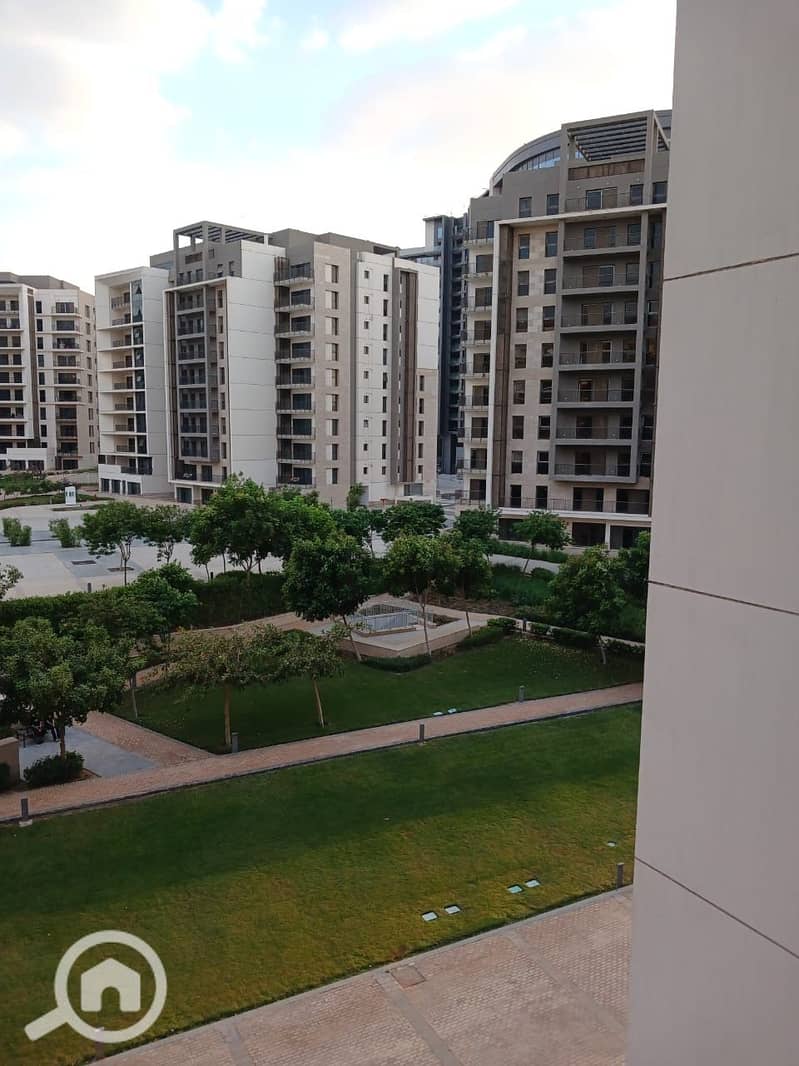 5 8e71c885-3c05-4342-a325-5c864a969370. jpeg