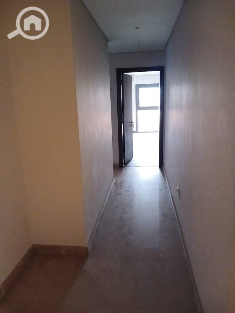 11 5ce84aae-9d66-4ac7-a798-1e18574c12c8. jpeg