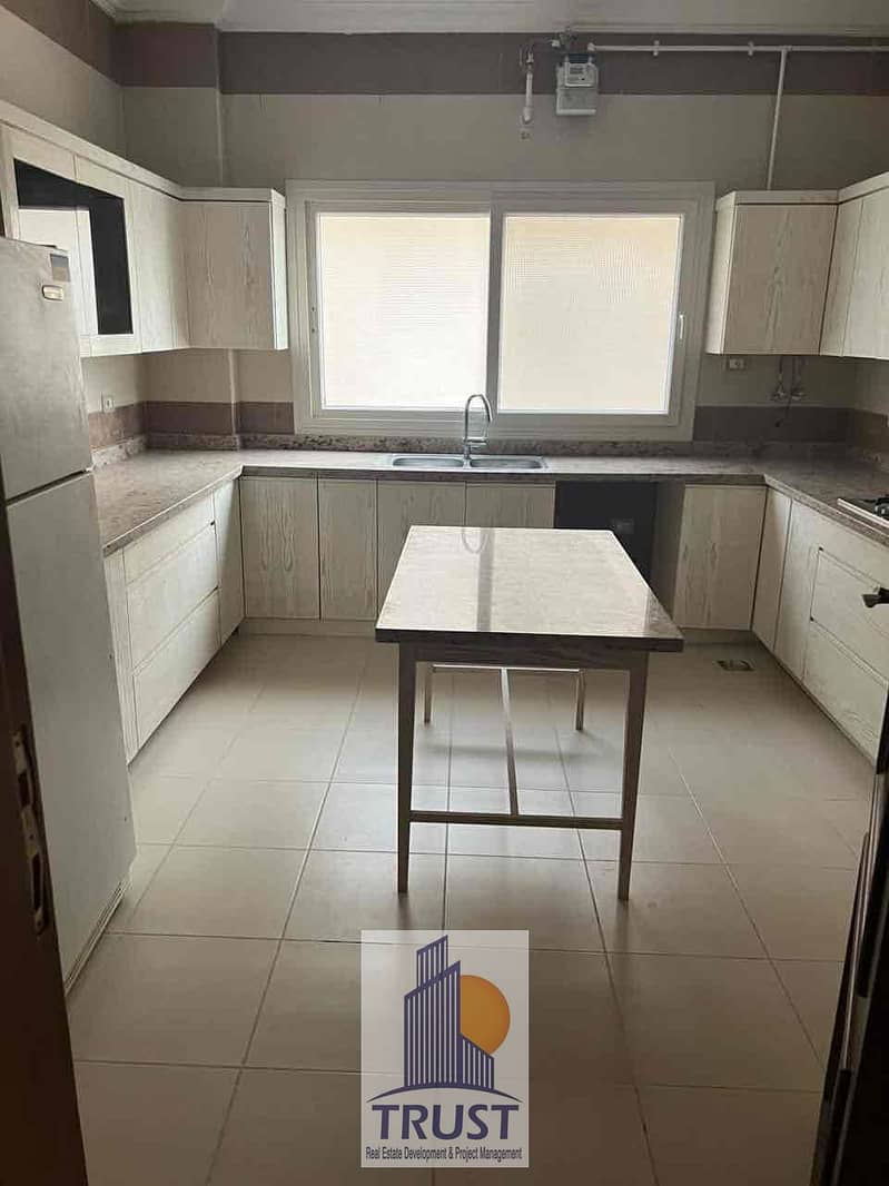 6 2a2b6032-42f3-4e47-9f63-ee96752e2482. jpg