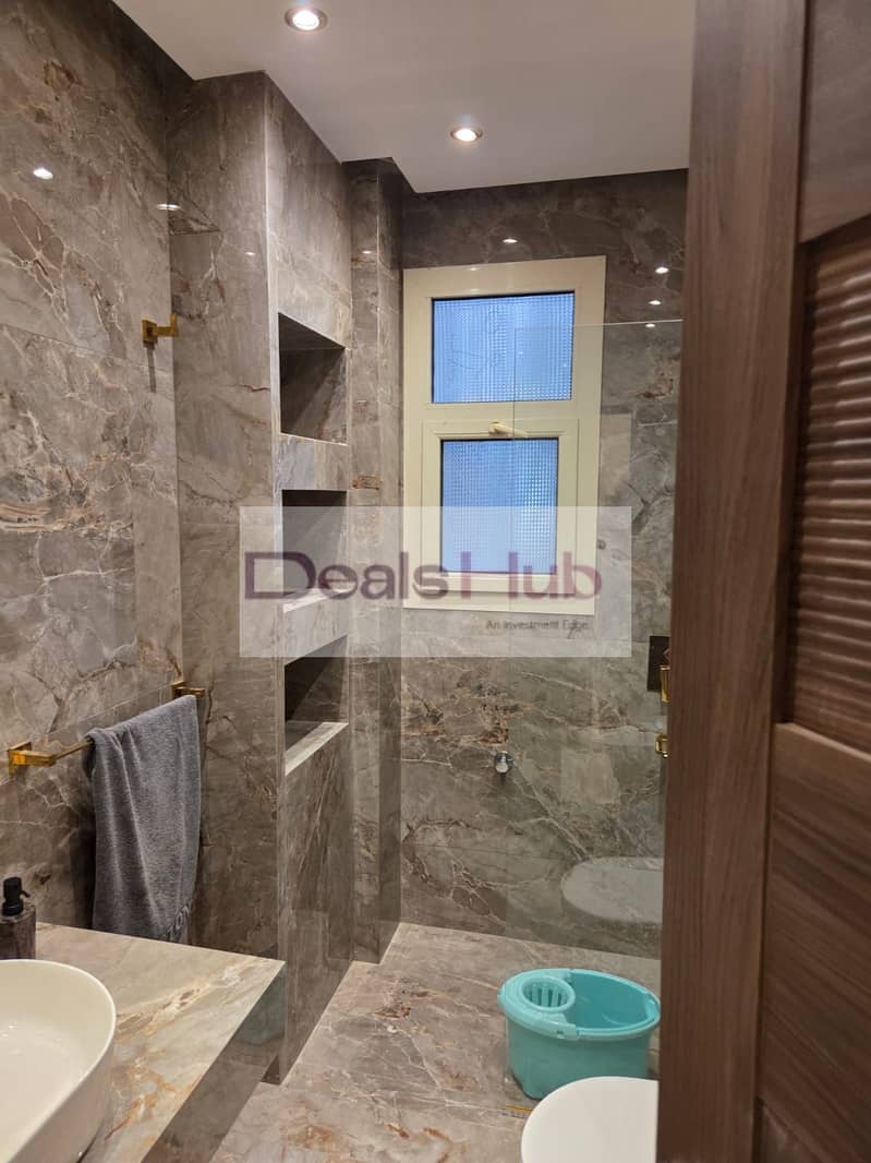 10 7ed059eb-6085-4daf-8095-3c3e73194a1b. jpg