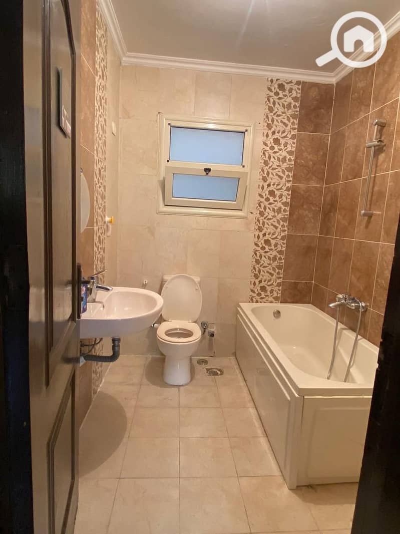 6 WhatsApp Image 2025-11-24 at 10.33. 25_bdd33f10. jpg