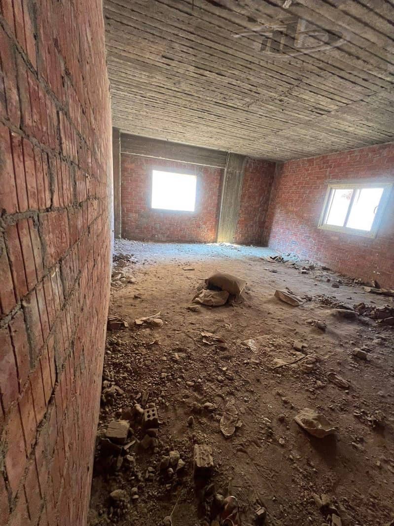 2 15dae2ef-16a3-4c93-8427-7b22fa1dba17. jpeg