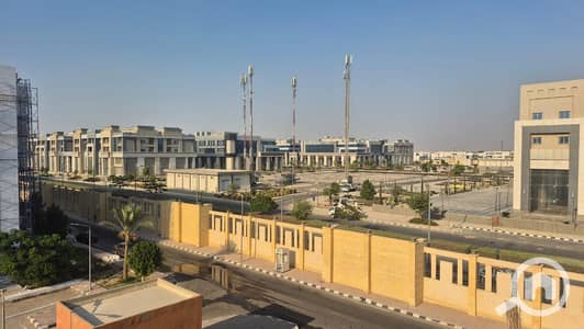 شقة 3 غرف نوم للايجار في مدينة الشروق، القاهرة - IMG-20251124-WA0009. jpg