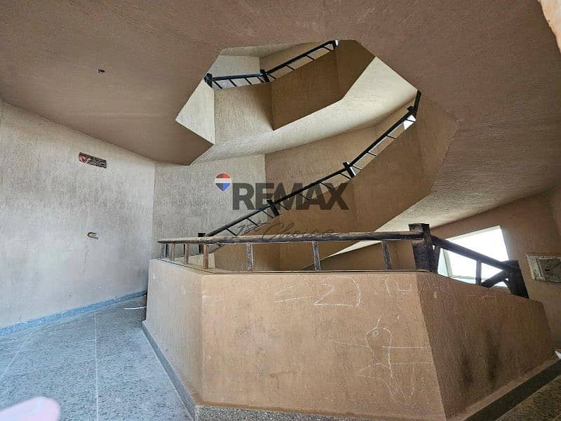 20 3642e986-b0cf-41e0-a9ad-8f6402926aa7. jpg