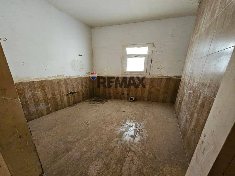 21 8808594c-6f6f-456b-9af5-578b8667a71f. jpg