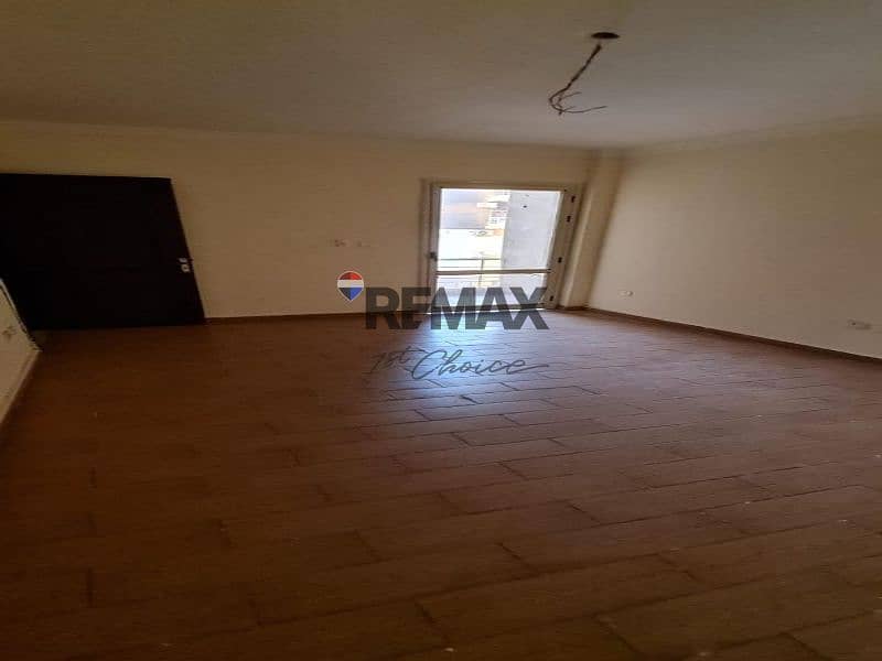 6 11c5fc32-b9d7-4a80-992f-451cd2b6f193. jpg