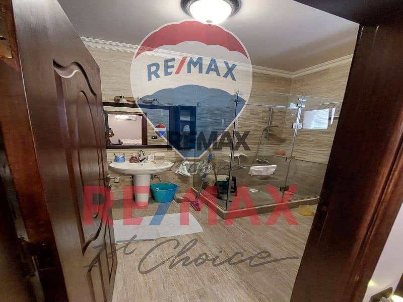 9 1e4db04e-f857-4ab2-9c06-c652109243da. jpg