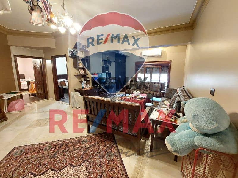 29 b3df09b4-4da6-4bfa-86c4-f52ff2bc3f78. jpg