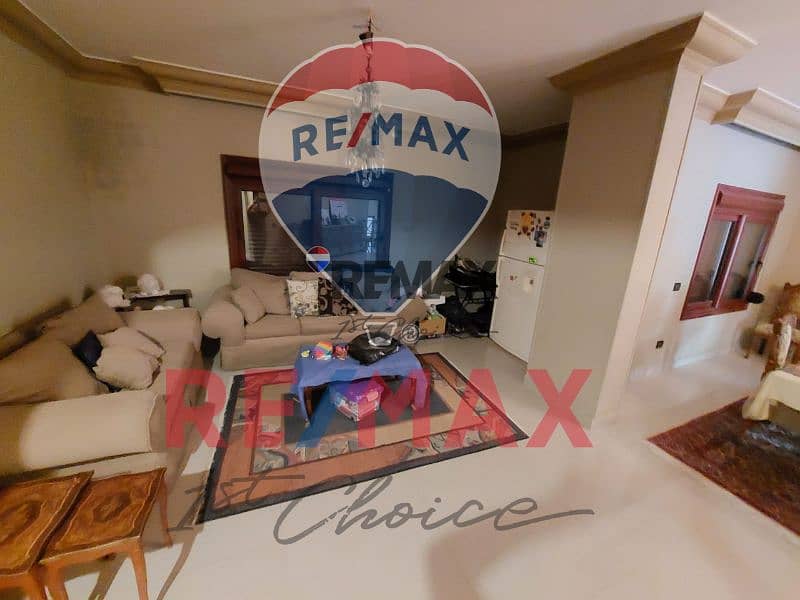 34 e7d978ec-4357-4c64-9a34-685fbc6a8b6c. jpg