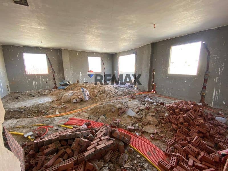 17 b32518de-7974-49fb-80fd-0ffe77a77313. jpg