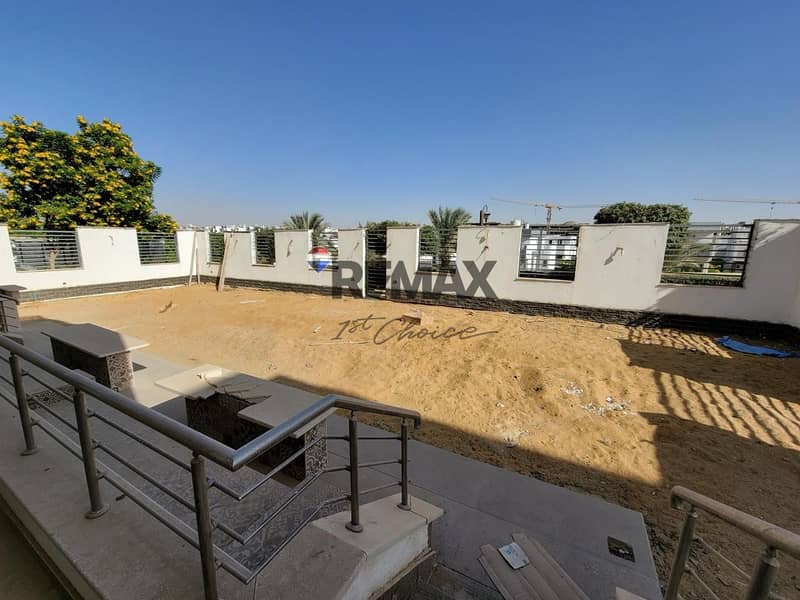 10 6b06d4b8-5f88-4ef0-a9ab-20c553394c17. jpg