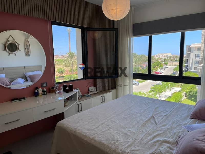 4 77976460-2535-4afe-8032-ccb03fc211bb. jpg