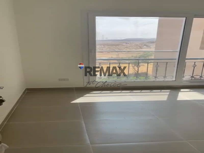 12 5346f038-4499-4cda-a3fb-d0652d25d90c. jpg