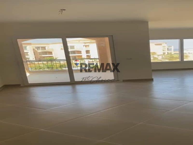 15 d71606d4-c181-4c7b-a1c0-4f8fb71428d4. jpg