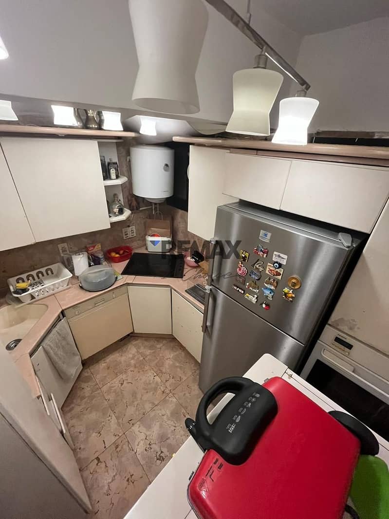 11 c65321f2-50b1-4c5b-841e-805694380369. jpg