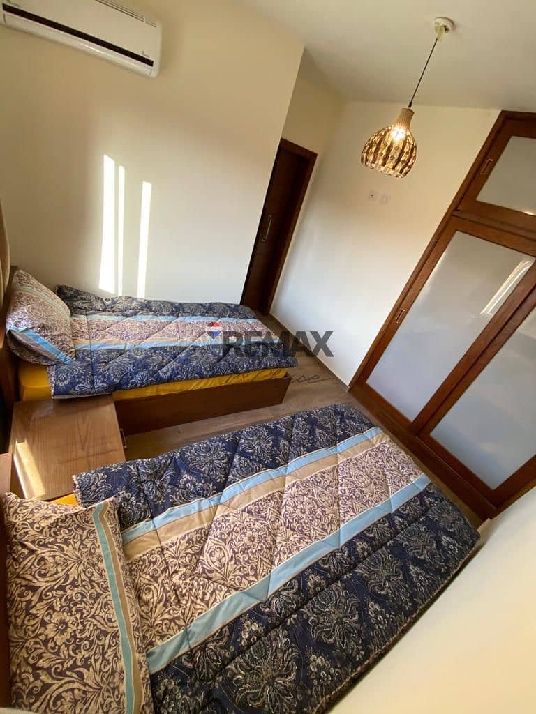 6 94e7aa9c-bd64-4c11-a2c5-9592fcac6419. jpg