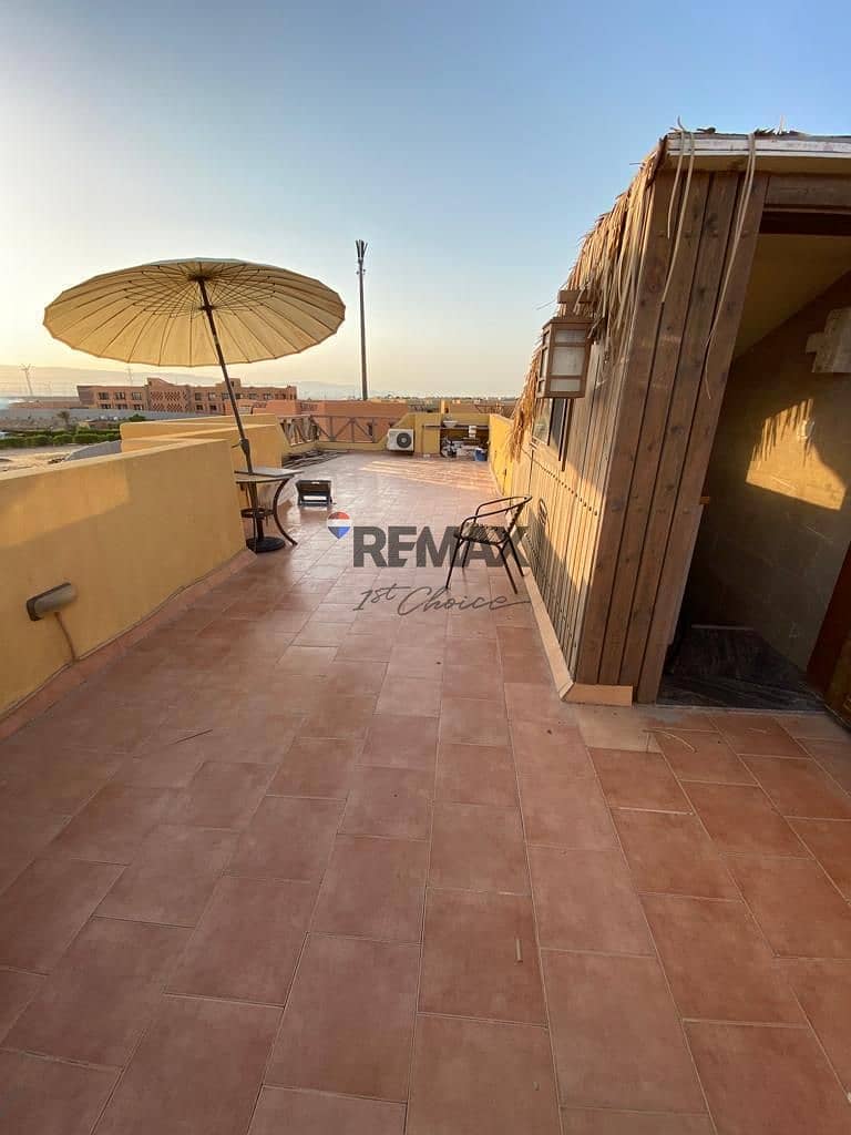 8 c8a06ec0-663c-47a9-b77a-8b58f0bf6359. jpg