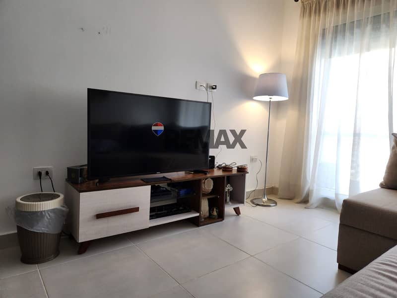 4 e23c59c9-ad5b-4681-a5ae-a71515baaa2d. jpg