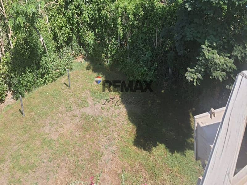 10 6d6c4a22-8a36-4ff1-b31c-4e57ba35a77d. jpg