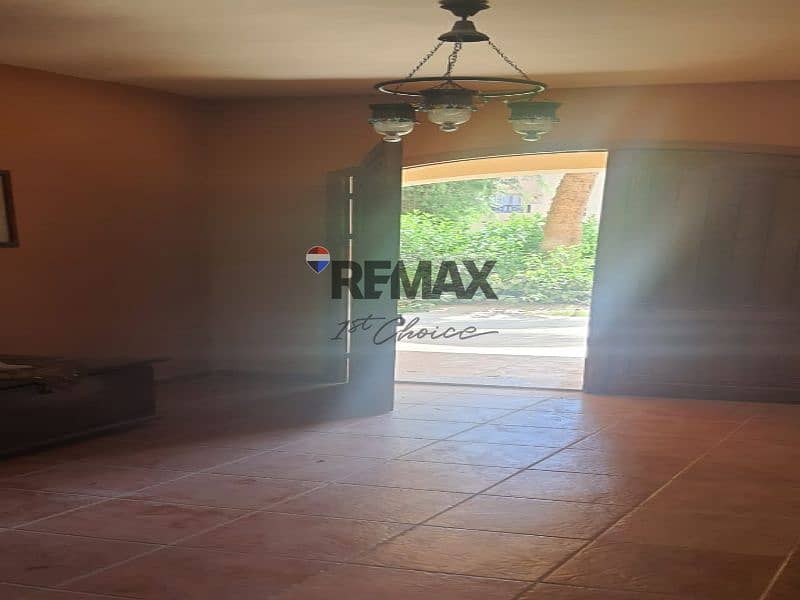 15 167fbbb8-17d2-4330-ad6f-72ea8f0f5dc8. jpg