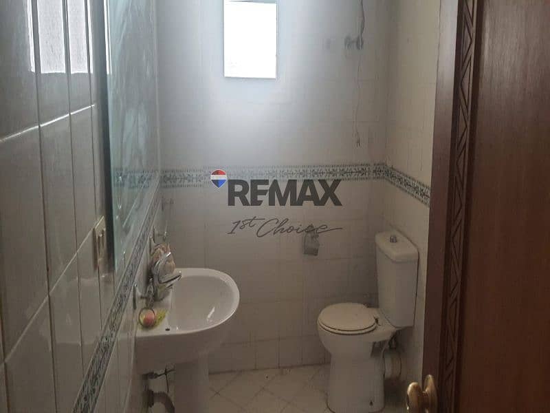 26 2f1e61ba-f2c0-41e2-8ac4-f7000dff7d3d. jpg