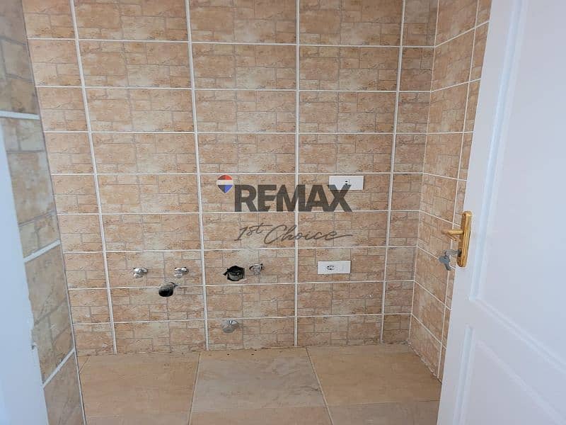 13 1a3a9082-b0bb-47d7-b69f-081bafbccd74. jpg