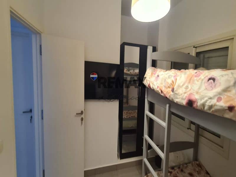 9 5d82dcfc-58cb-49e3-aaf6-c959efbbd60b. jpg